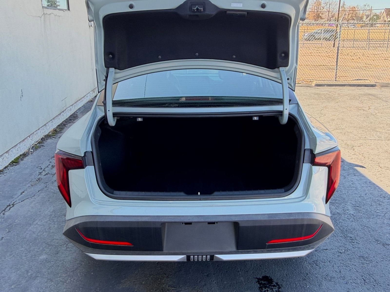 Used 2025 Kia K4 LXS image 29