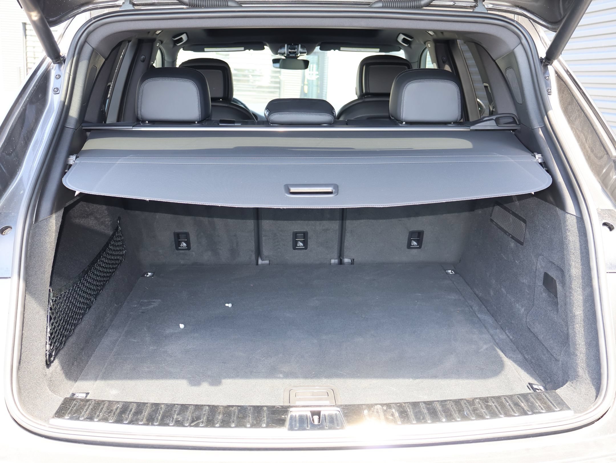 Used 2023 Porsche Cayenne AWD/4WD image 25