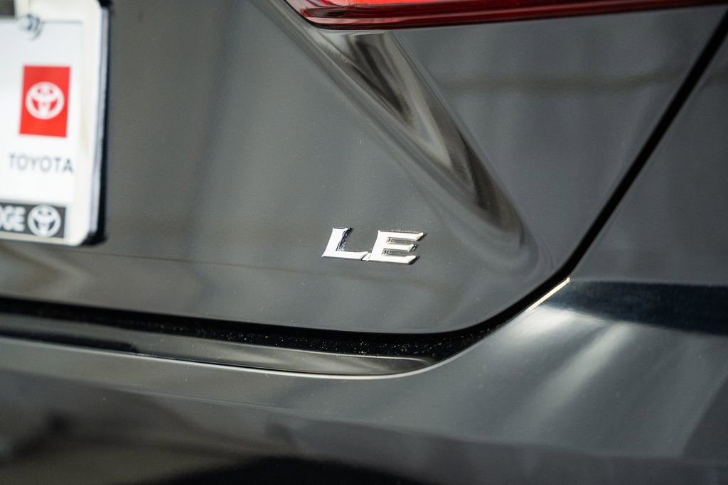 Used 2025 Toyota Camry LE image 7