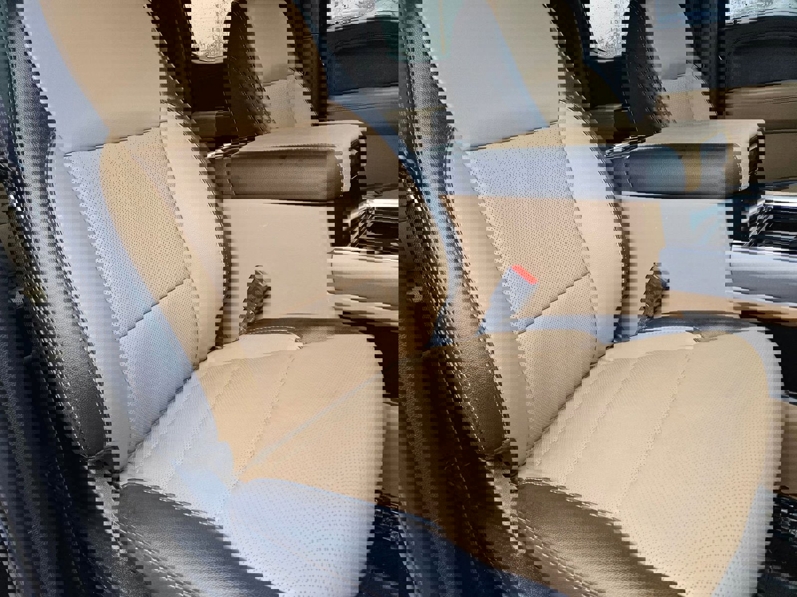 Used 2024 Ford F250 Lariat w/ Chrome Package image 29