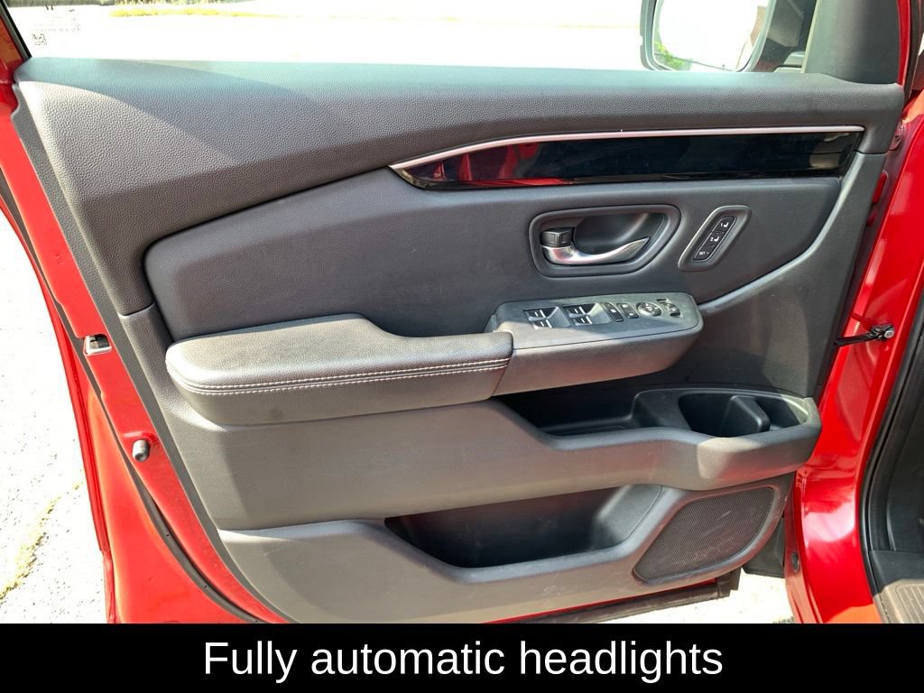 Used 2023 Honda Pilot Touring image 11
