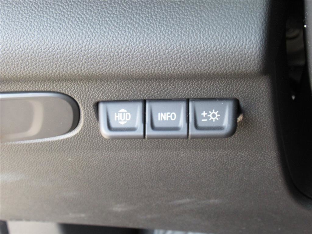 Used 2023 Buick Envision Avenir image 25