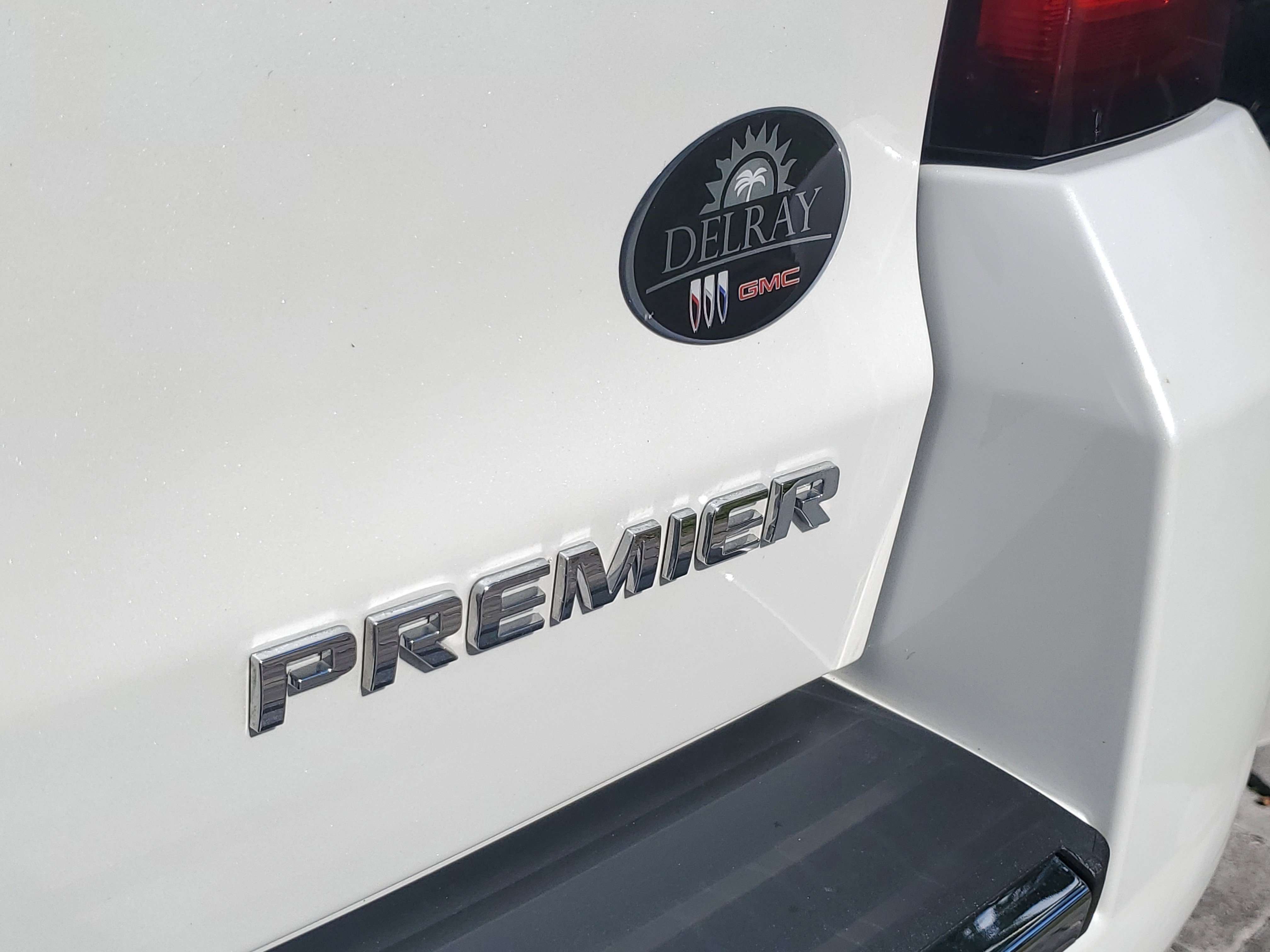 Used 2020 Chevrolet Suburban Premier image 9