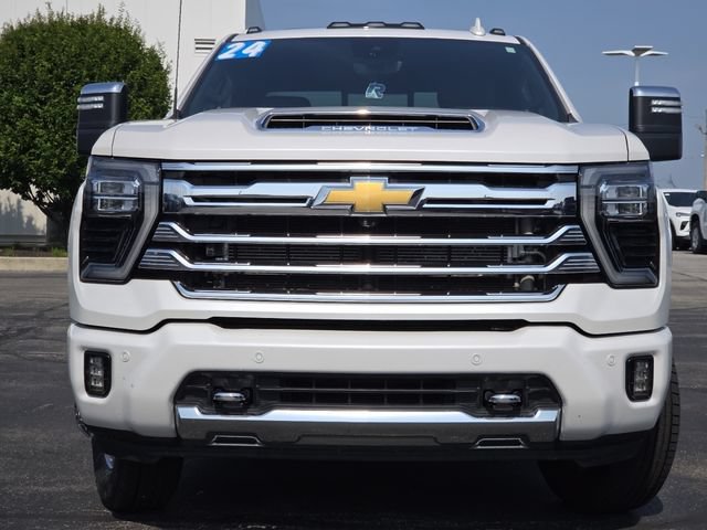 Used 2024 Chevrolet Silverado 3500 High Country w/ High Country Premium Package AWD/4WD image 14