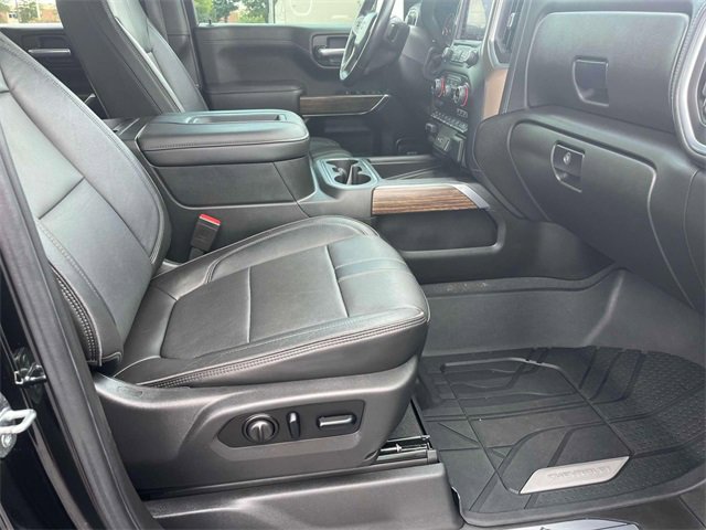 Used 2021 Chevrolet Silverado 1500 High Country w/ Technology Package image 24
