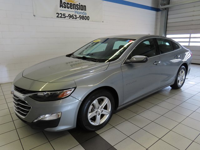 Used 2023 Chevrolet Malibu LT image 2