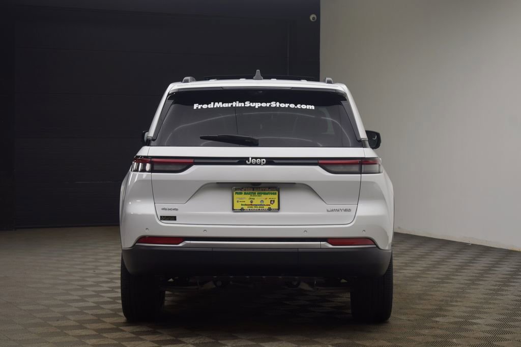 New 2026 Jeep Grand Cherokee Limited w/ Luxury Tech Group II AWD/4WD image 13