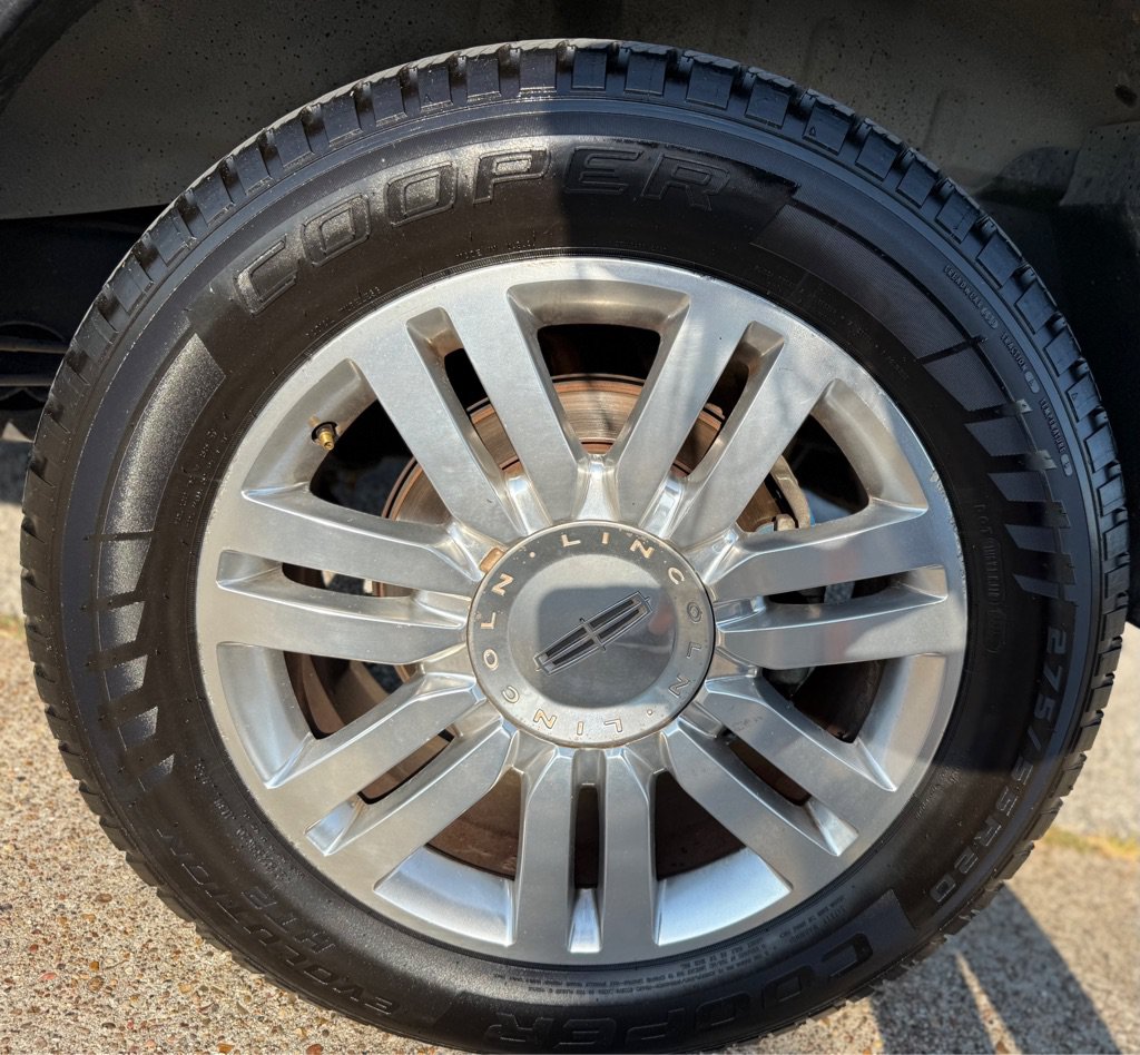 Used 2013 Lincoln Navigator L 4WD w/ HD Trailer Tow Pkg image 28