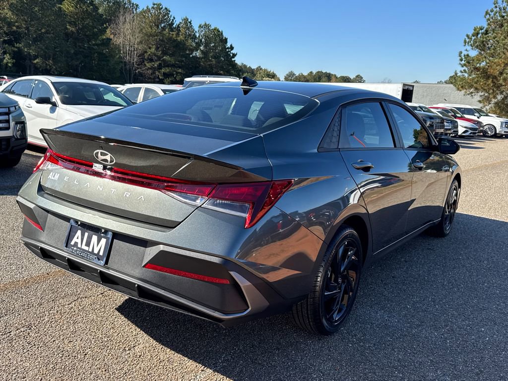 New 2026 Hyundai Elantra Sport image 5