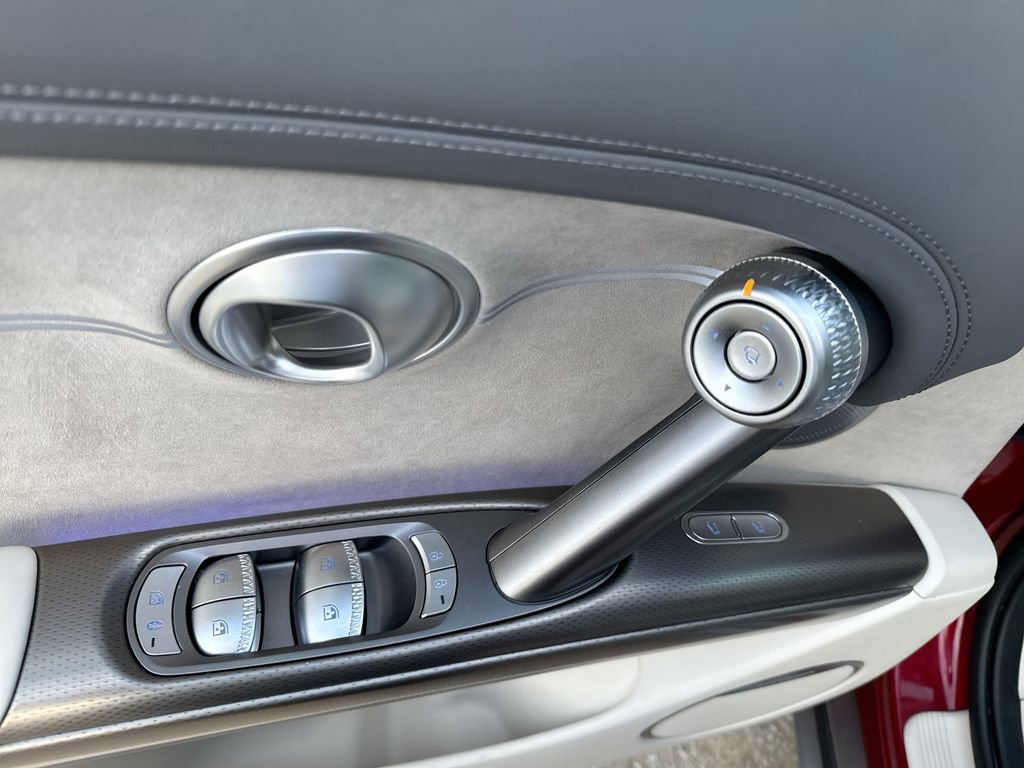 Used 2023 Genesis GV60 Performance image 15