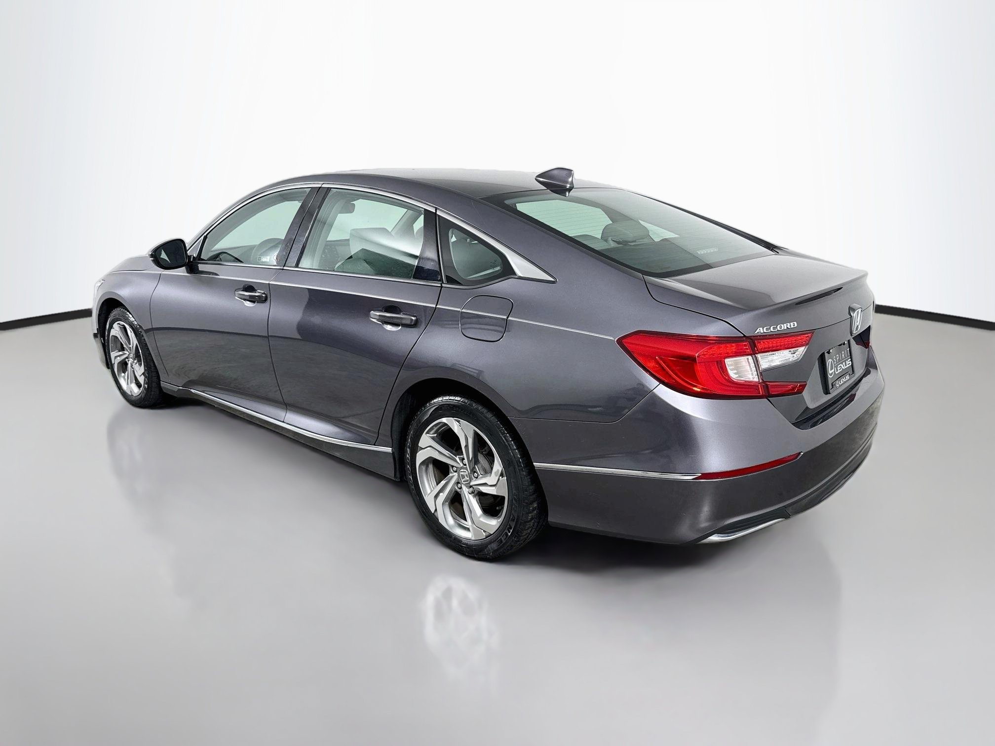 Used 2018 Honda Accord EX-L image 5