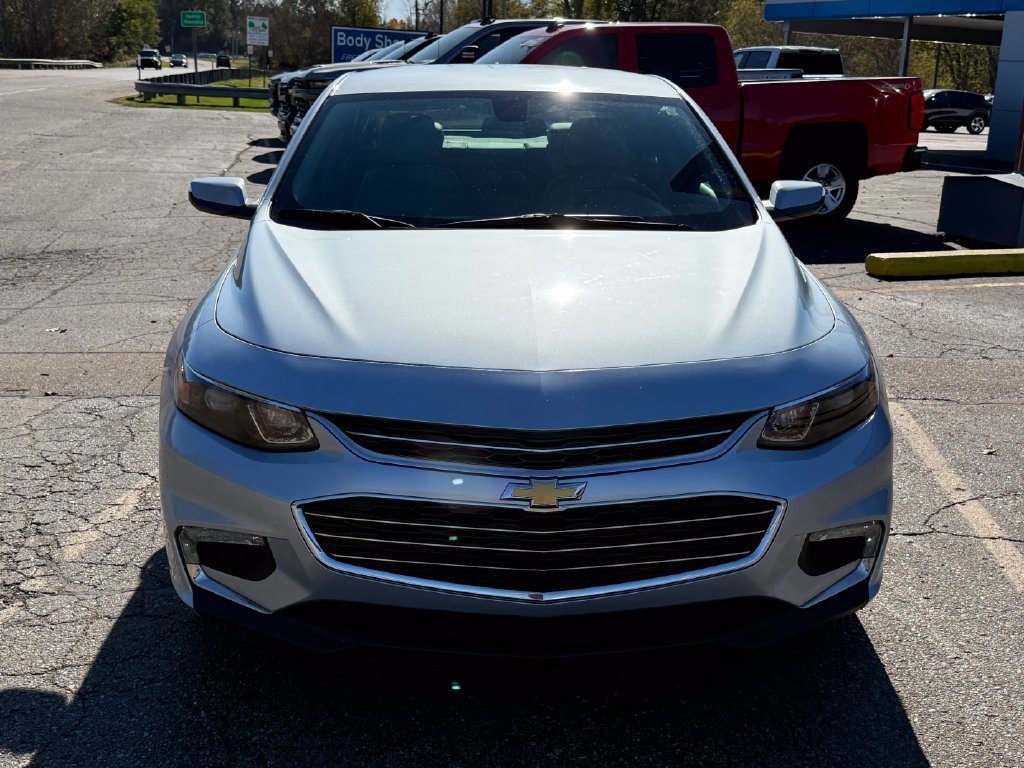 Certified 2017 Chevrolet Malibu LT w/ Leather Package FWD image 10