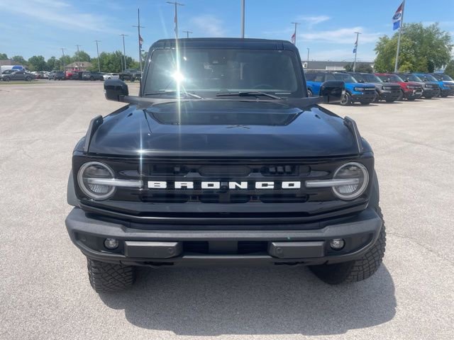 Used 2022 Ford Bronco Outer Banks w/ Sasquatch Package AWD/4WD image 2