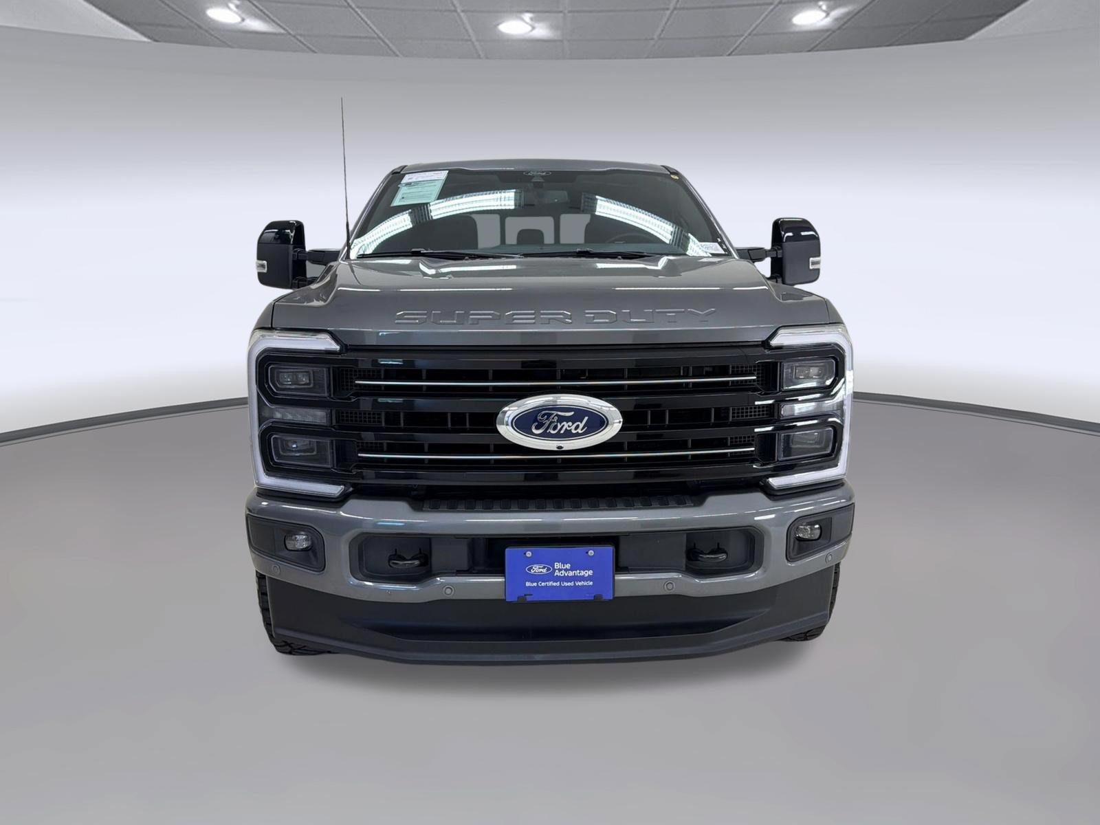 Certified 2025 Ford F250 Platinum w/ FX4 Off-Road Package AWD/4WD image 6