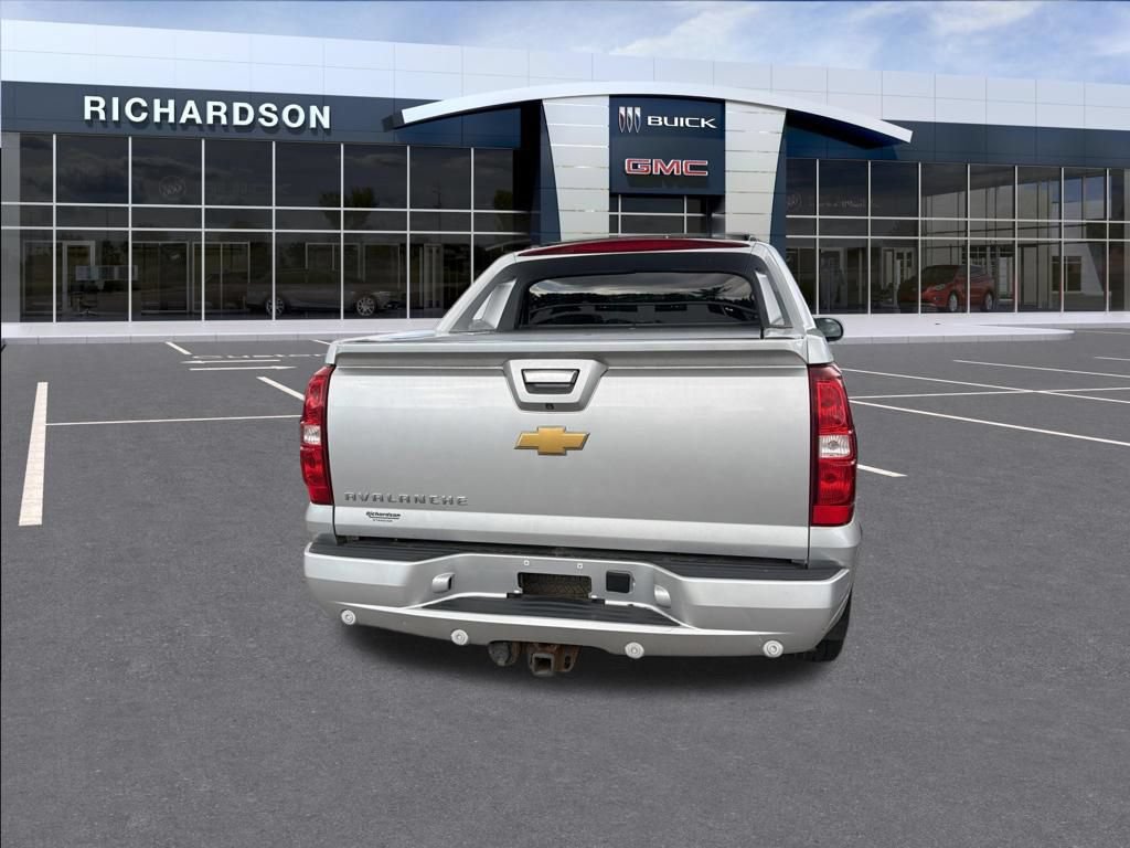 Used 2013 Chevrolet Avalanche LS w/ All-Star Edition AWD/4WD image 12