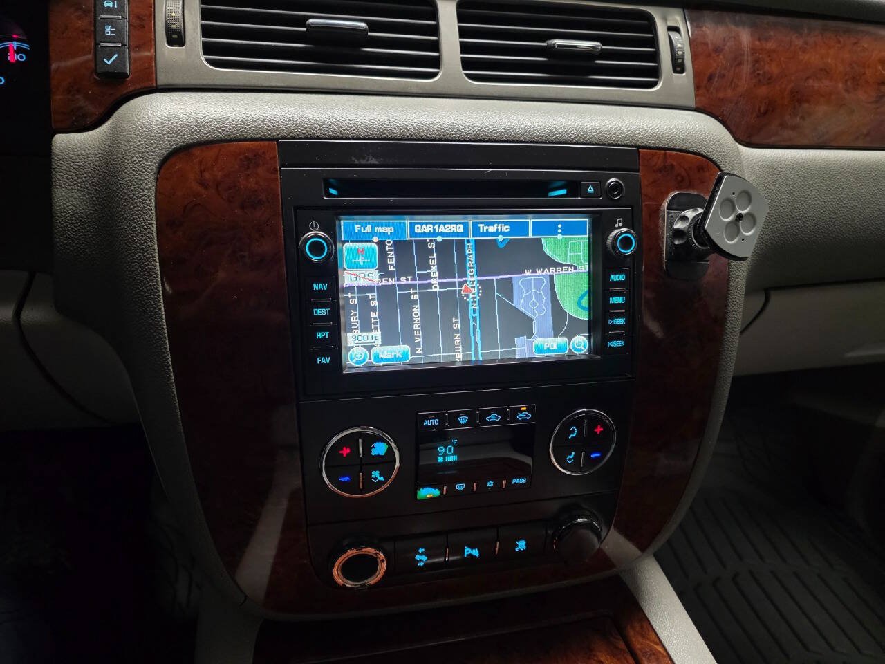 Used 2011 Chevrolet Avalanche LTZ RWD image 22