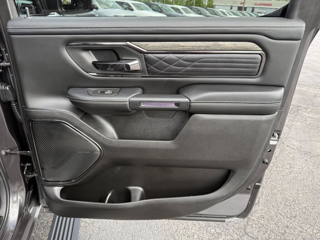 Used 2026 RAM 1500 Limited w/ Bed Utility Group AWD/4WD image 9