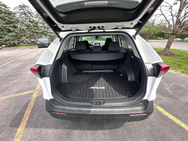Used 2024 Toyota RAV4 XLE w/ Convenience Package AWD/4WD image 10