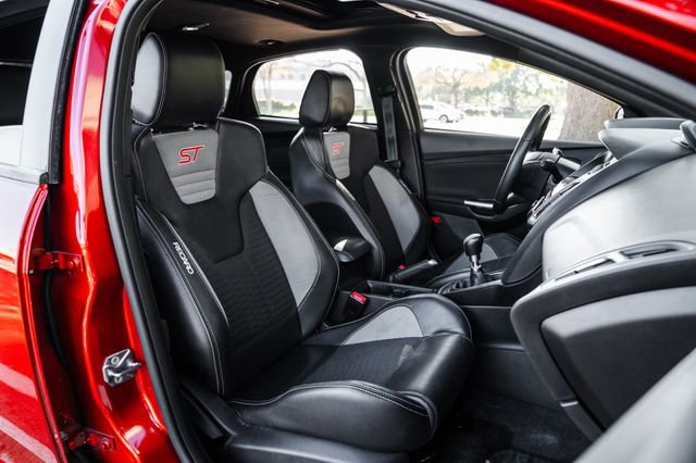 Used 2018 Ford Focus ST w/ Equipment Group 401A image 85