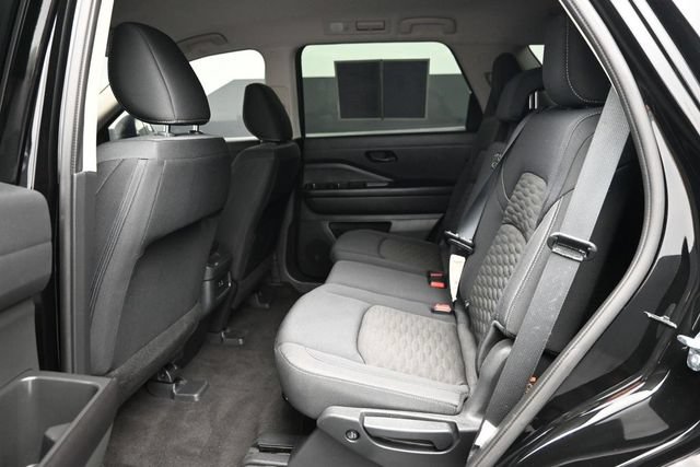 Used 2023 Nissan Pathfinder S FWD image 10