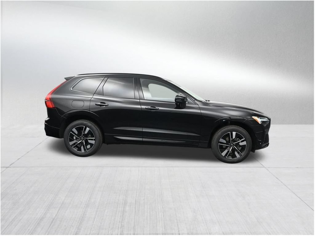New 2026 Volvo XC60 B5 Plus AWD/4WD image 6