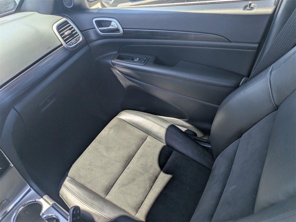 Used 2022 Jeep Grand Cherokee Laredo X image 20