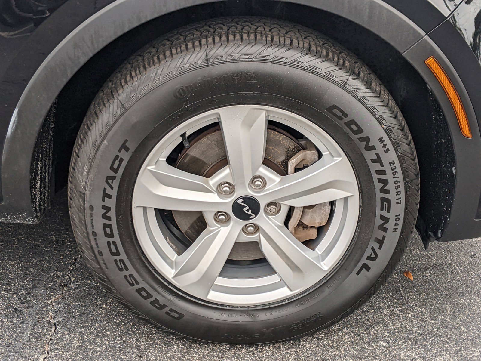 Used 2023 Kia Sorento LX image 8