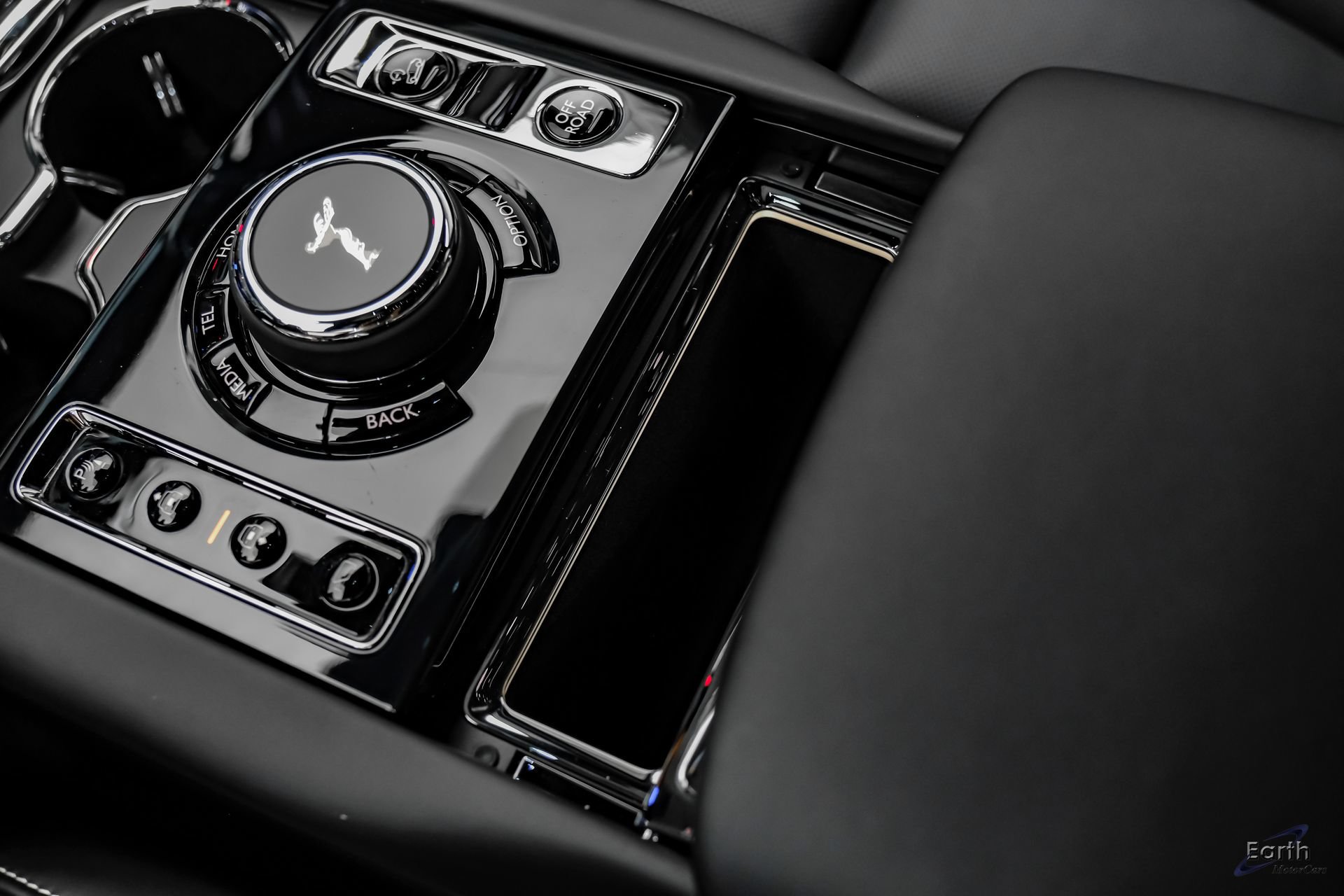 Used 2026 Rolls-Royce Cullinan Black Badge AWD/4WD image 67