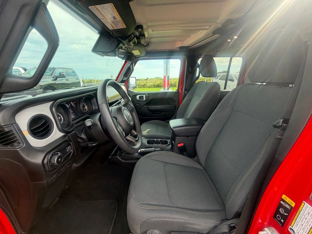 Used 2024 Jeep Wrangler Unlimited Sport AWD/4WD image 14