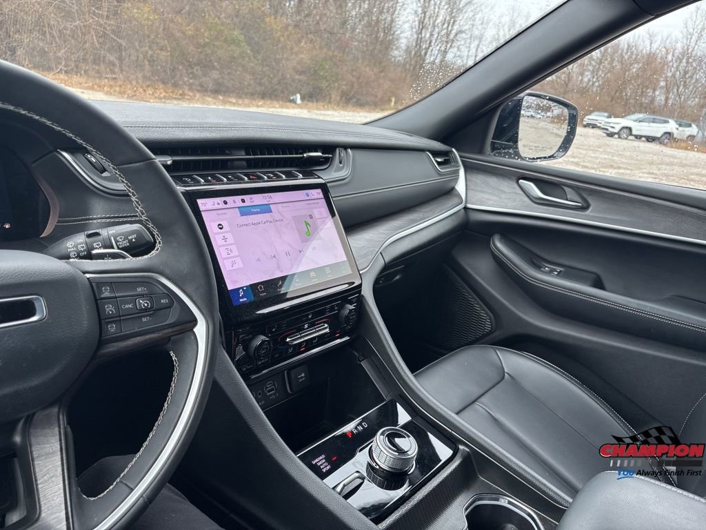 Used 2024 Jeep Grand Cherokee Limited image 25