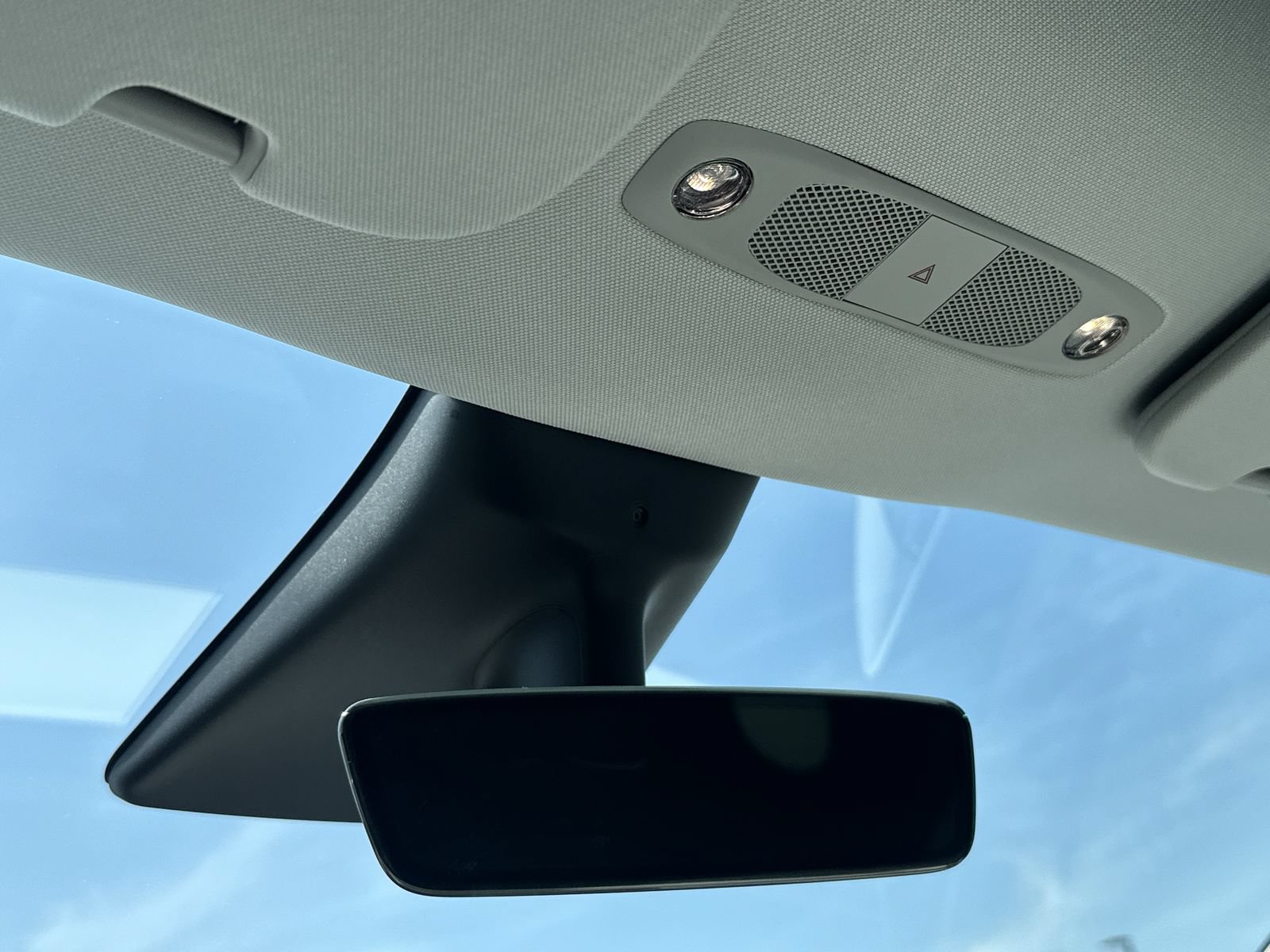Used 2020 Tesla Model Y Long Range AWD/4WD image 29