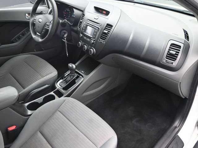 Used 2017 Kia Forte LX w/ LX Popular Package image 36