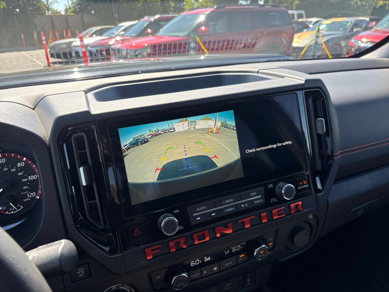 Used 2026 Nissan Frontier PRO-4X AWD/4WD image 23