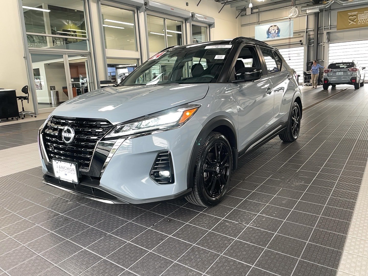 Used 2024 Nissan Kicks SR FWD image 3