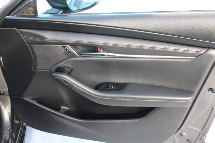 Used 2019 MAZDA MAZDA3 Base image 17