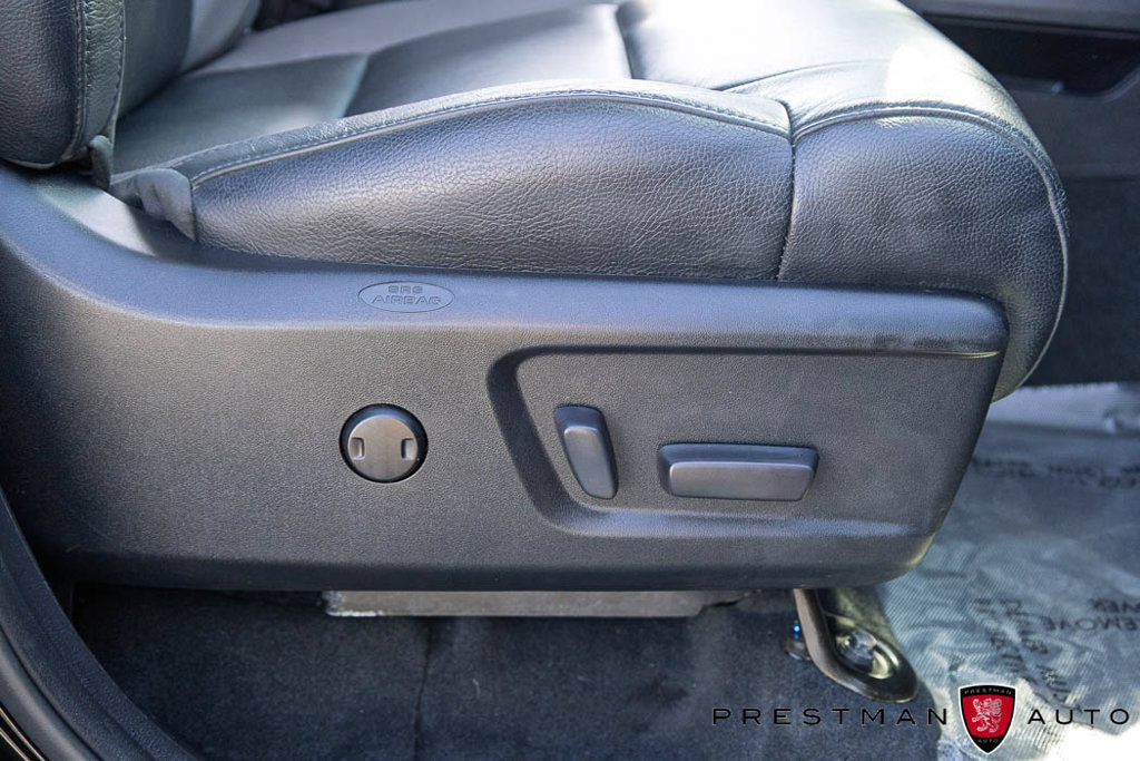 Used 2021 Toyota Tundra Limited w/ Limited Premium Package AWD/4WD image 29