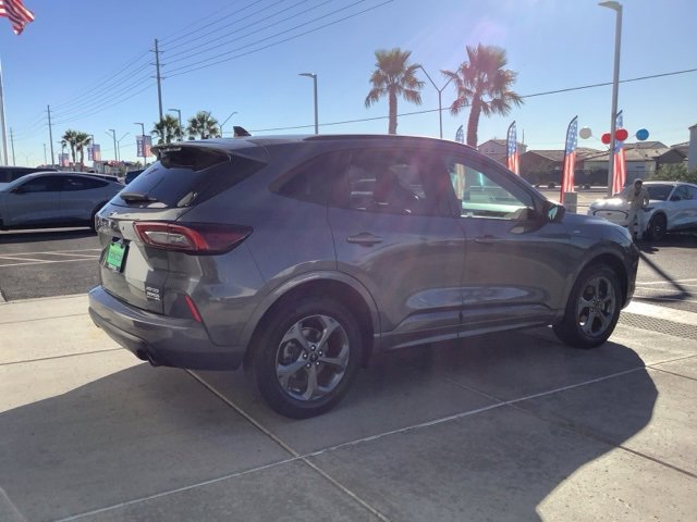 Used 2023 Ford Escape ST-Line image 9