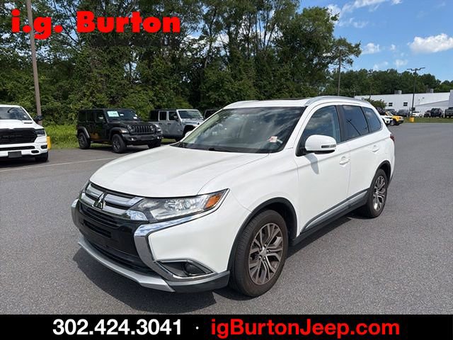 Used 2017 Mitsubishi Outlander SE AWD/4WD image 7