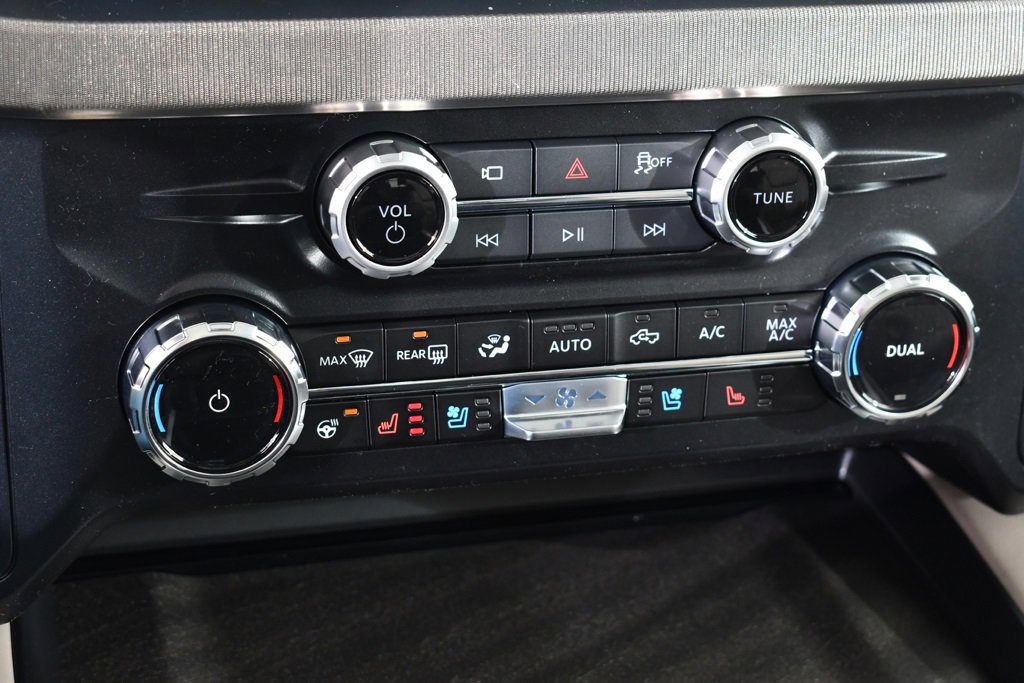 New 2026 Ford F450 Platinum w/ Platinum Plus Package image 29