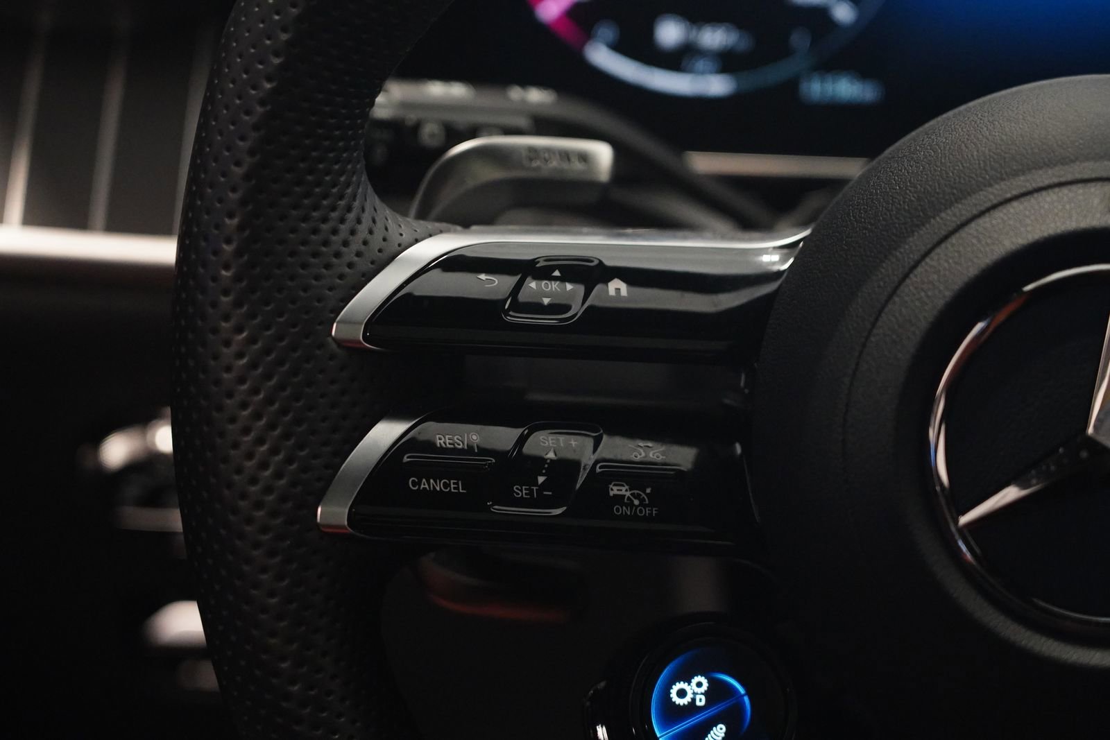 Used 2026 Mercedes-Benz GLC 43 AMG 4MATIC image 17