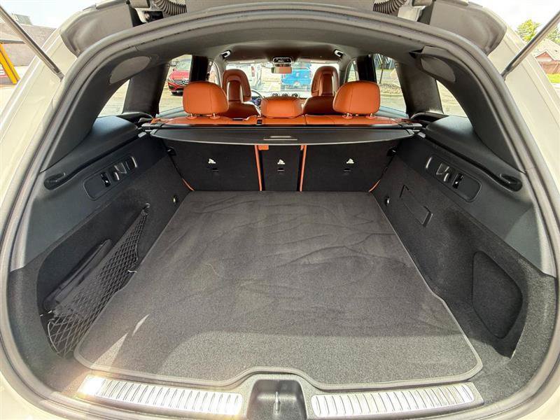 Used 2023 Mercedes-Benz GLC 300 image 23