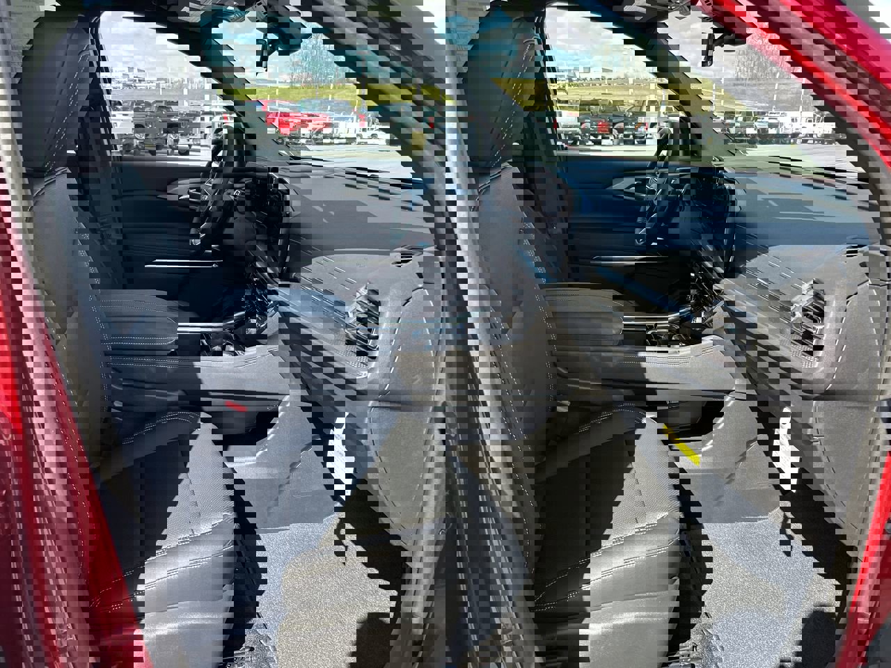 New 2026 Chevrolet Traverse LT image 13