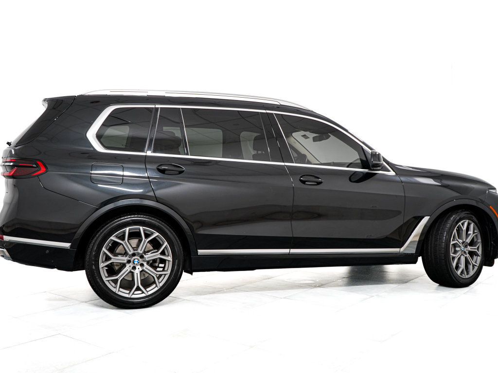 Used 2024 BMW X7 xDrive40i w/ Parking Assistance Package AWD/4WD image 7