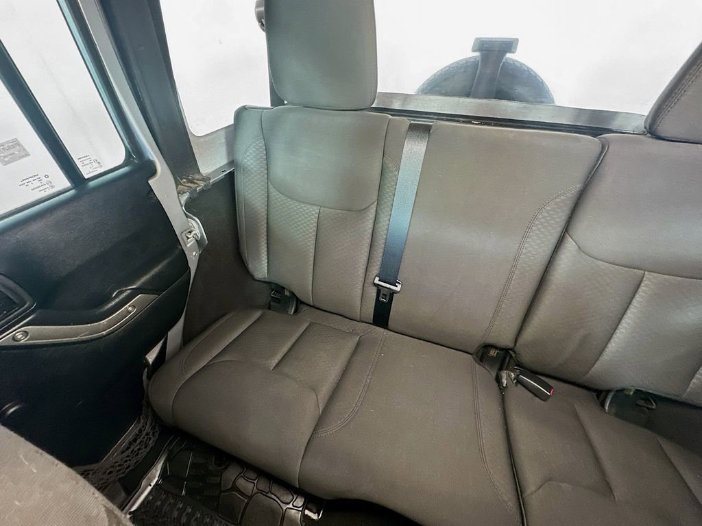 Used 2015 Jeep Wrangler Unlimited Sport w/ Connectivity Group image 12