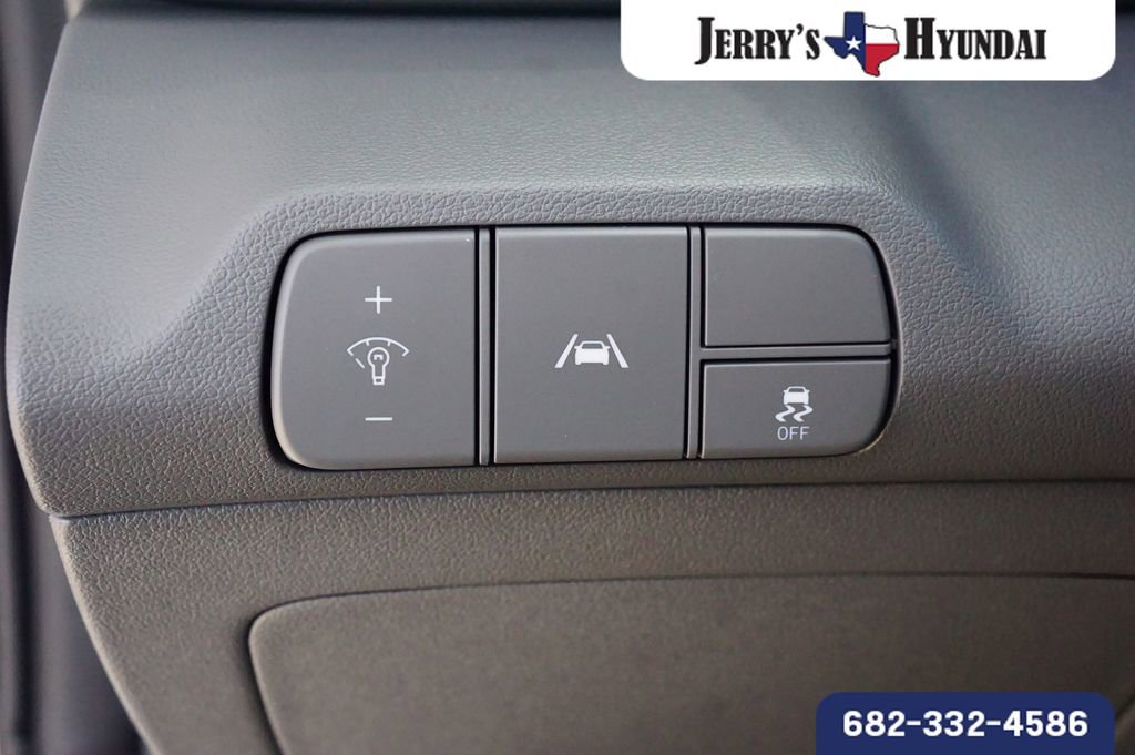 Used 2022 Hyundai Elantra SEL FWD image 15