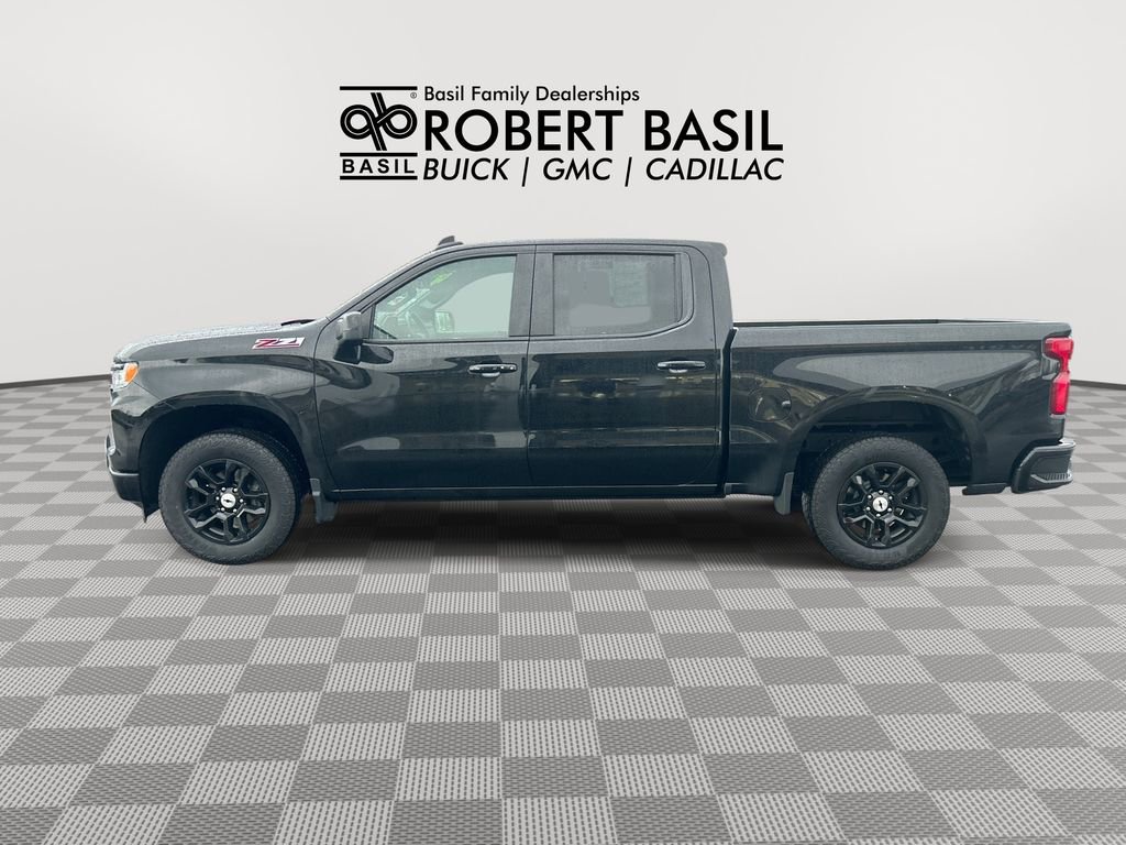 Used 2022 Chevrolet Silverado 1500 RST w/ Z71 Off-Road Package AWD/4WD image 5