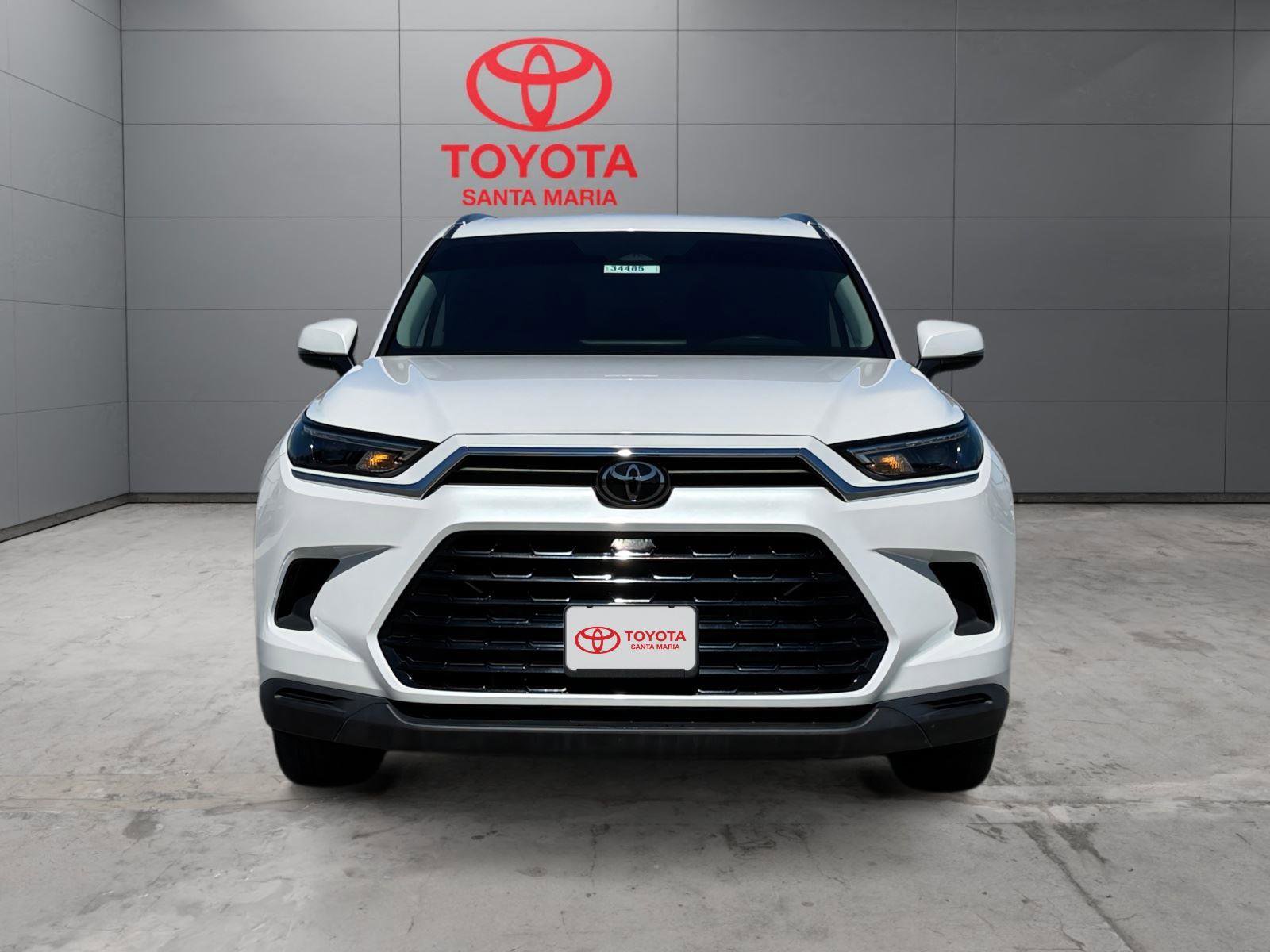 Certified 2024 Toyota Grand Highlander AWD image 3