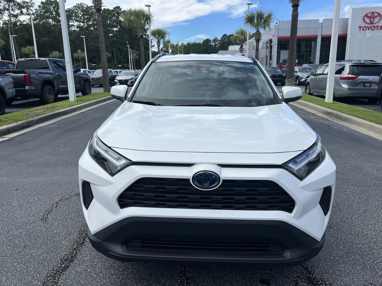 Used 2024 Toyota RAV4 XLE AWD/4WD image 3