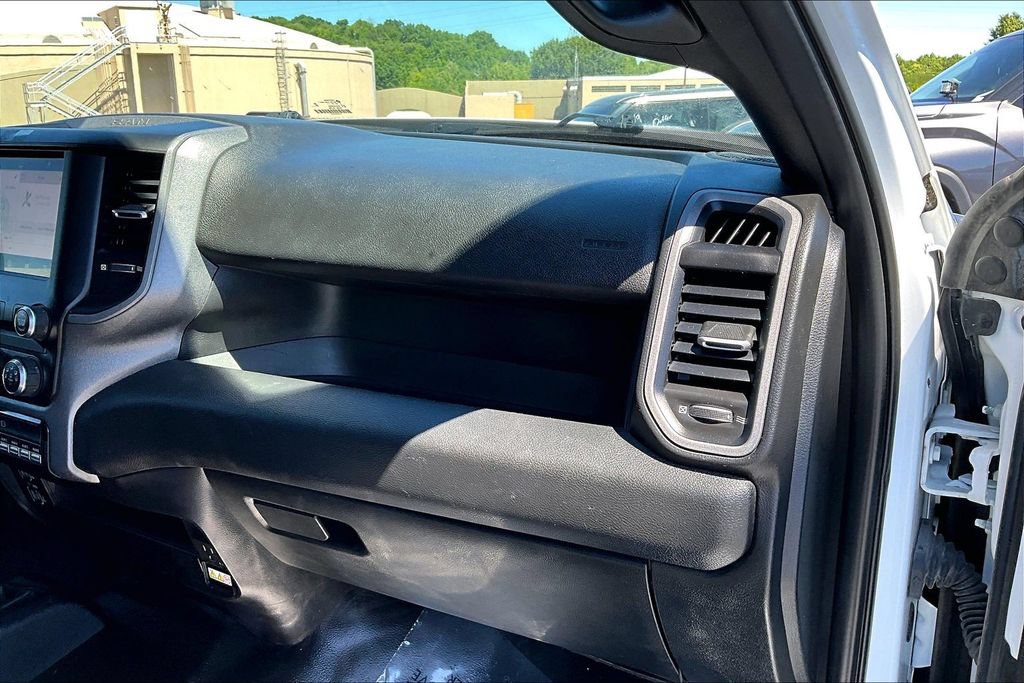 Used 2024 RAM 3500 Tradesman w/ Chrome Appearance Group AWD/4WD image 28