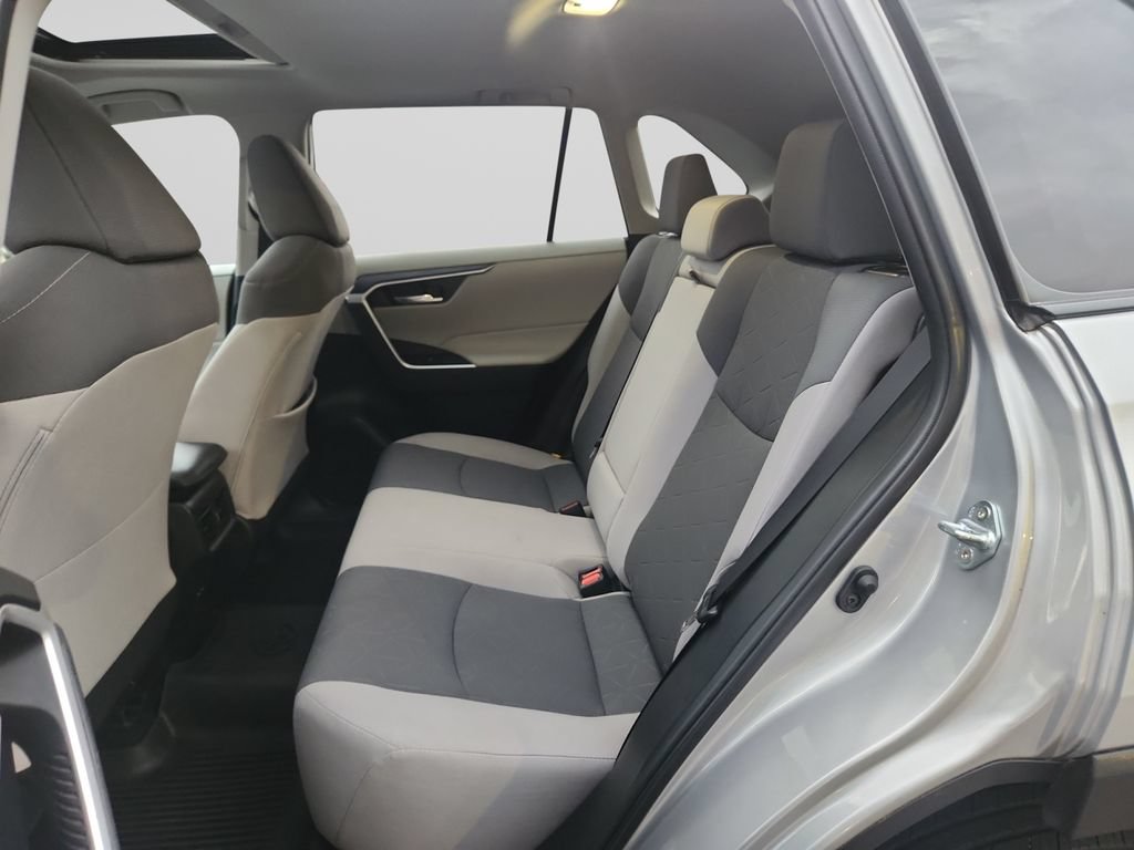 Used 2022 Toyota RAV4 XLE w/ Convenience Package AWD/4WD image 16